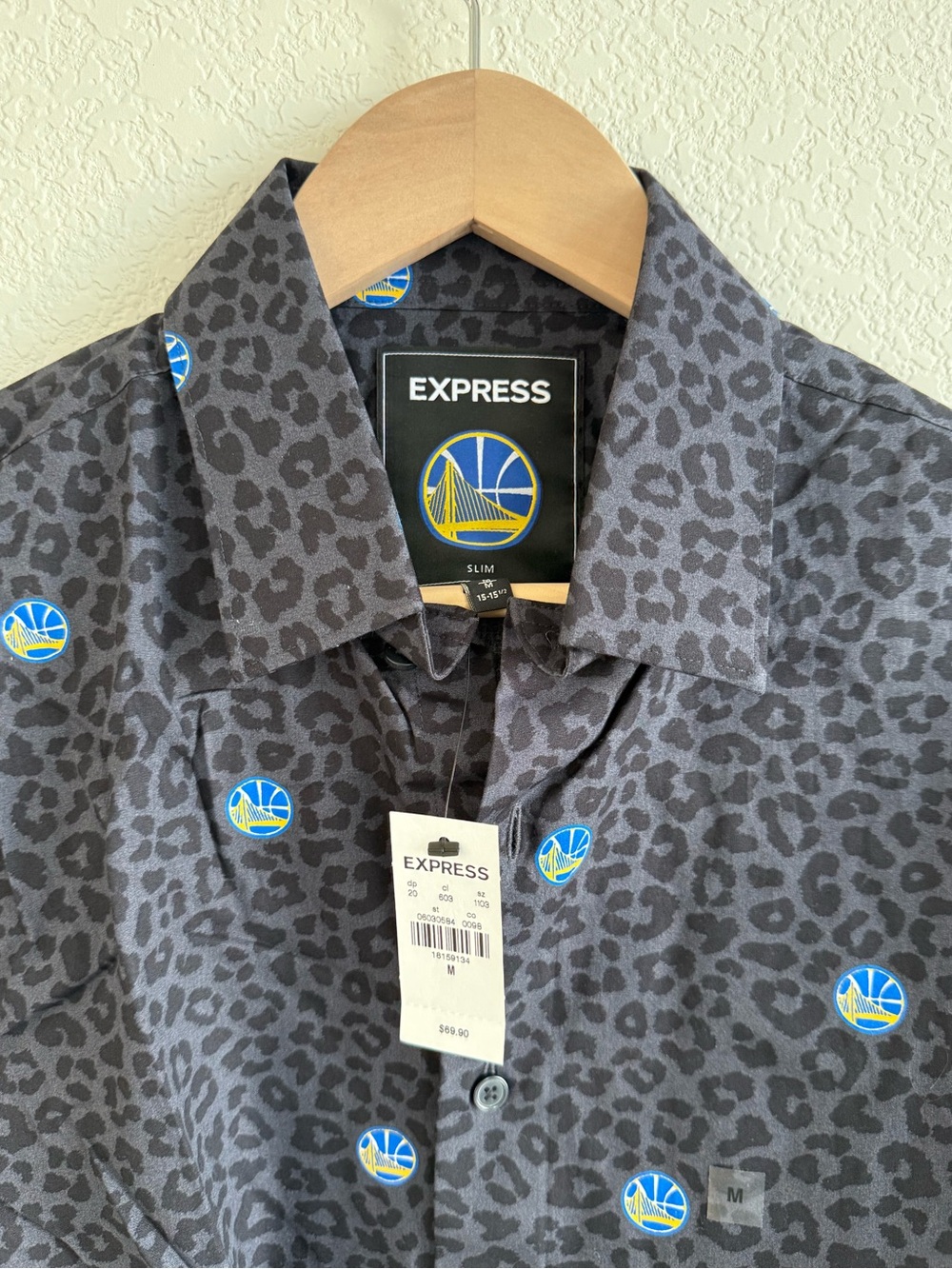 NWT Men's Black Golden State Warriors Dress Shirt - Picture 5 of 7